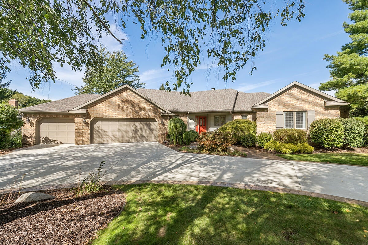 2773 Beechtree Dr SW